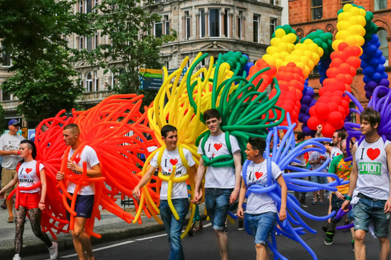 Comhionannas á lorg ag Bród Bhéal Feirste 2016