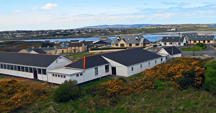 Ar theacht an tsamhraidh achan bhliain…