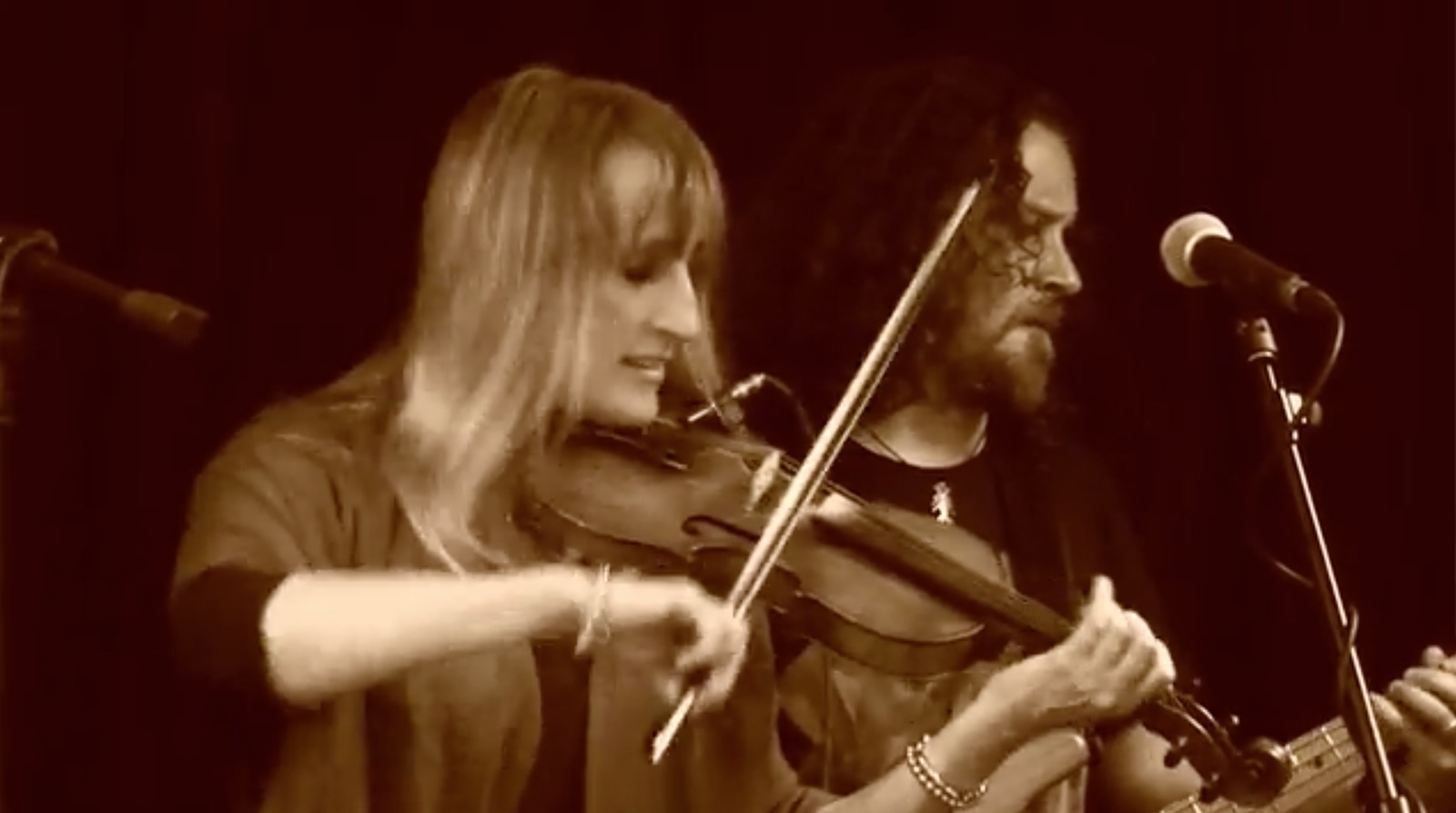 Seisiúin Barr a’ Tí - Kíla