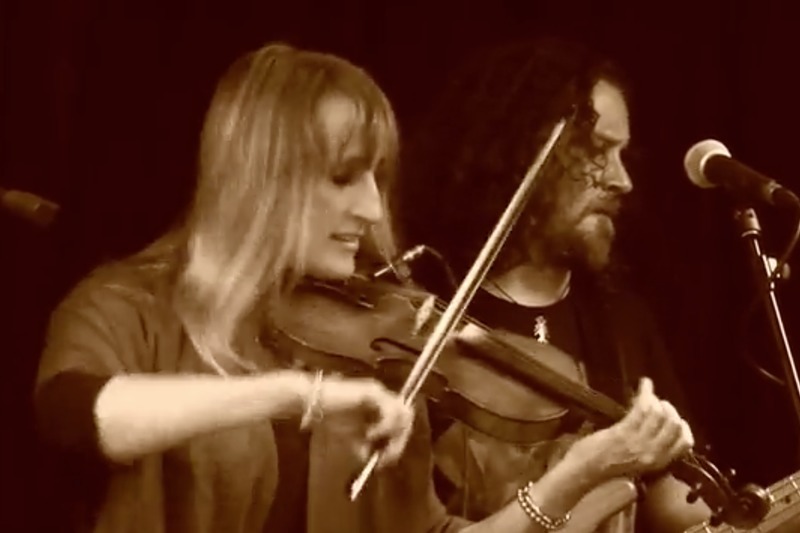 Seisiúin Barr a’ Tí - Kíla