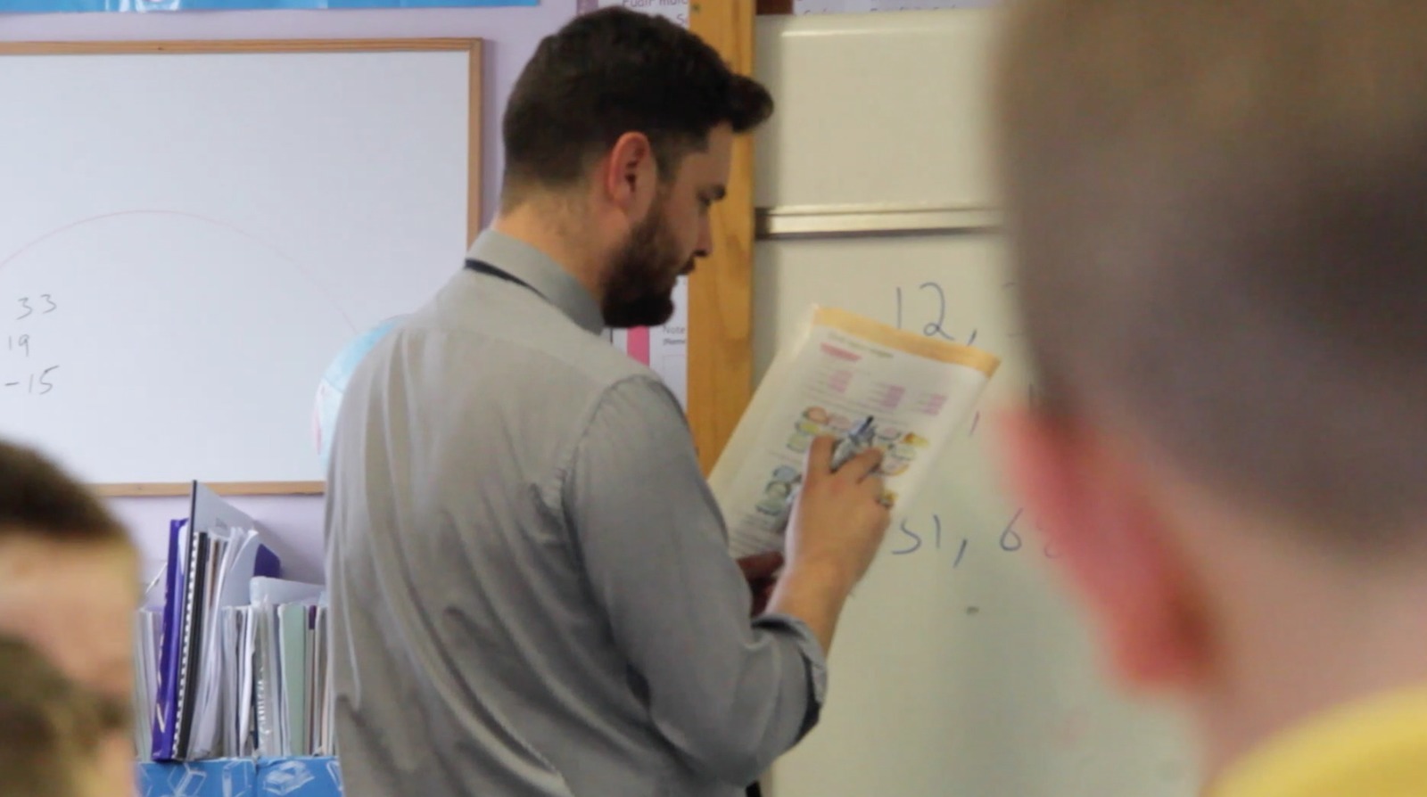 Maoiniú stáit ceadaithe do Ghaelscoil Éanna ach Gaelscoileanna eile ar an ghannchuid