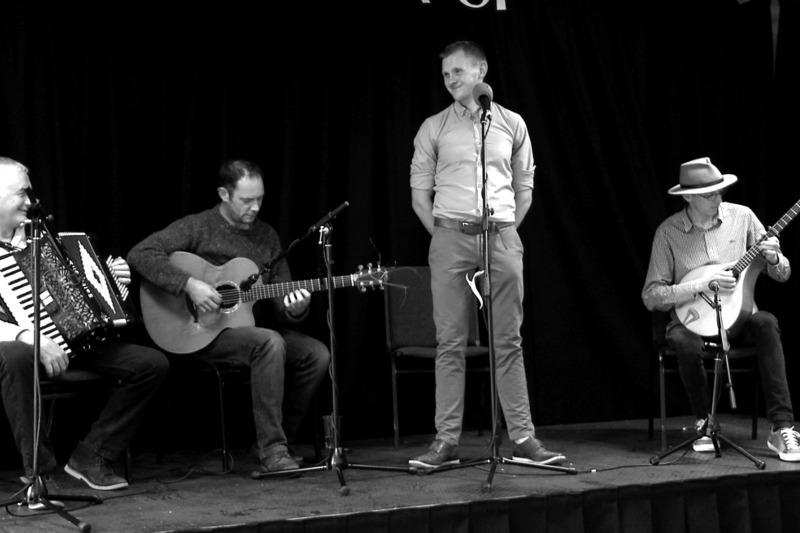 Seisiúin Barr a’ Tí – Bothán