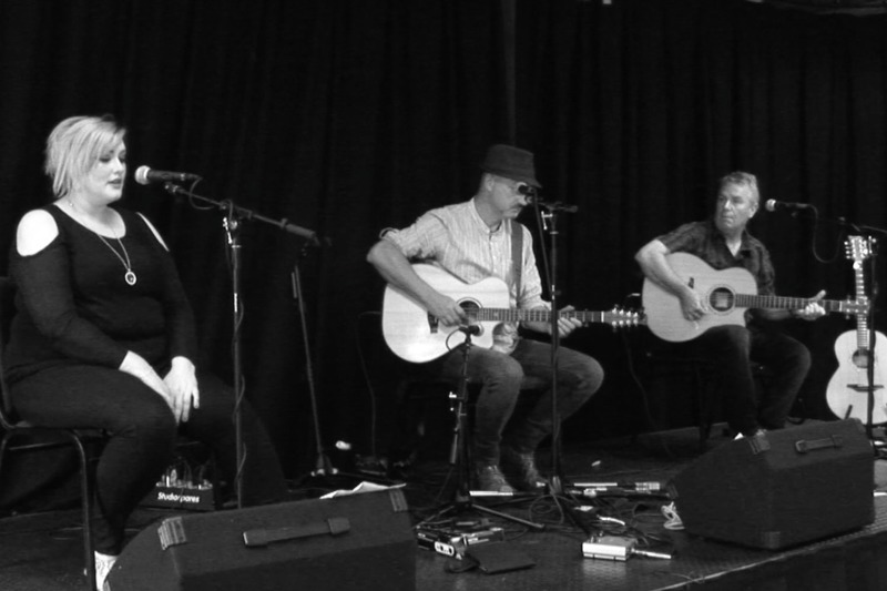 Seisiúin Barr a’ Tí – Ériu