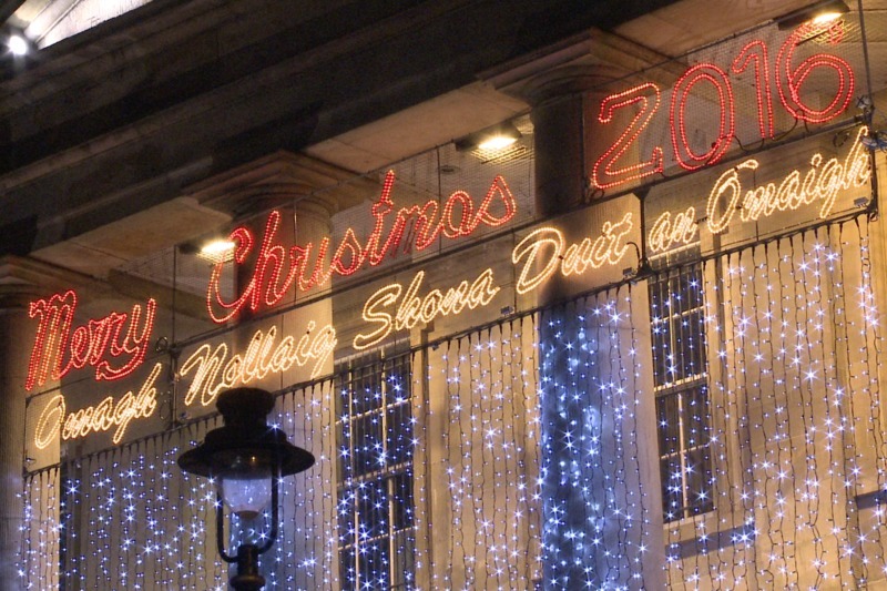 'Nollaig Shona' ar an Ómaigh