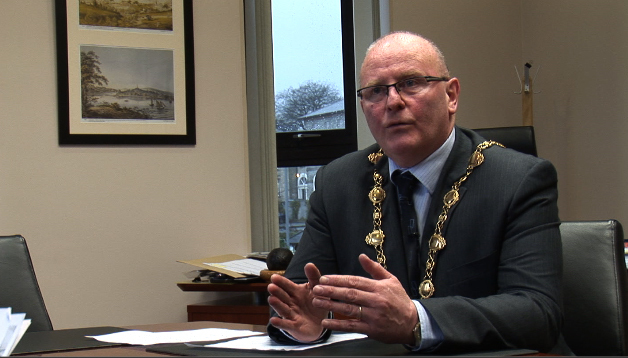 Agallamh le hArdmhéara Dhoire - Caoimhín Mac Cathmhaoil