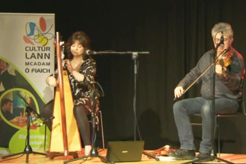 An nasc ceoil fós láidir idir Éire agus Albain