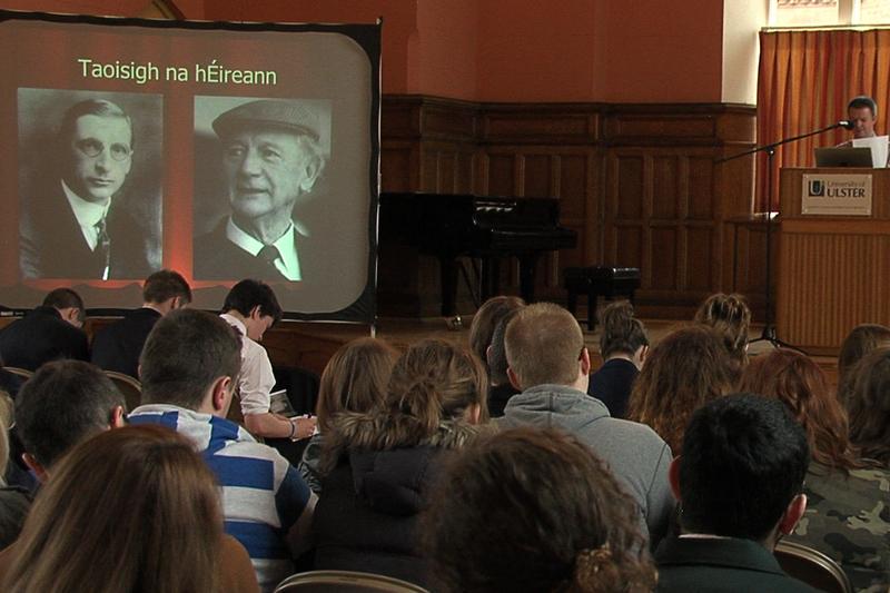 An óige curtha i dtreo na litríochta in Ollscoil Uladh