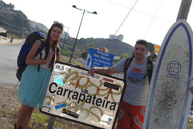 Bíonn siúlach scéalach