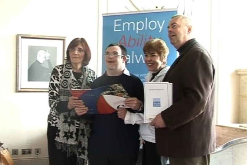 Employ Ability - Ag Cabhrú le daoine faoi mhíchumas chun post a aimsiú