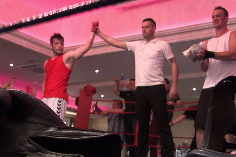 Doirn buailte ar son an ghaeloideachais!