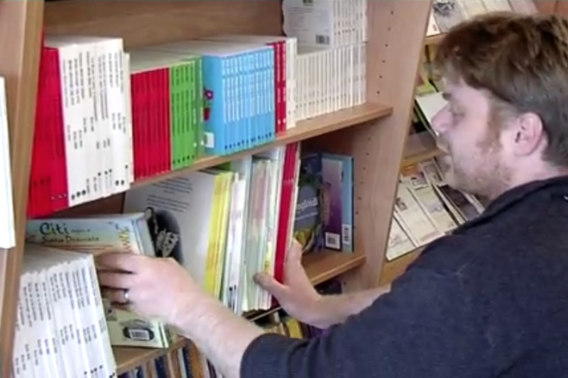 Tírdhreach na litríochta athraithe ag na meáin shóisialta agus leabhair aistrithe