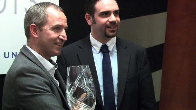 Gradam Gnó le Gaeilge bronnta ar Theach Uí Cheallaigh