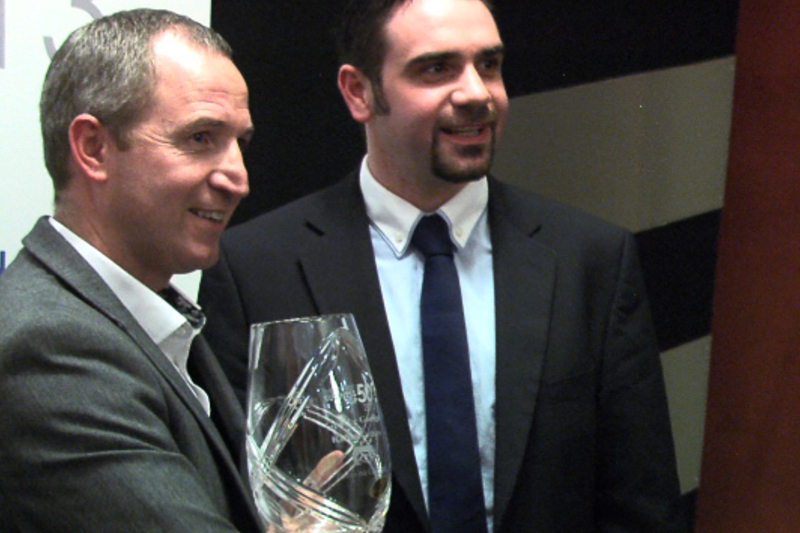 Gradam Gnó le Gaeilge bronnta ar Theach Uí Cheallaigh