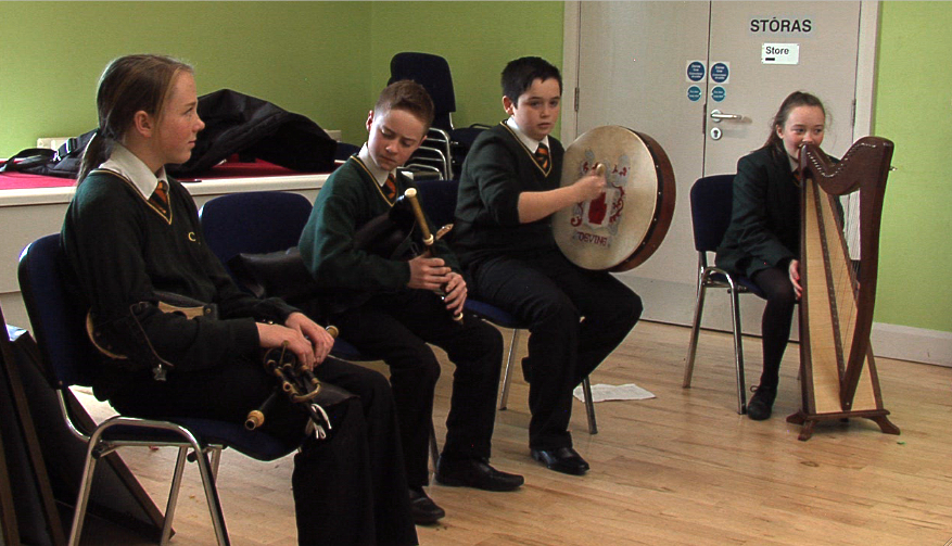 Féile Píobaireachta William Kennedy fiche bliain ag fás