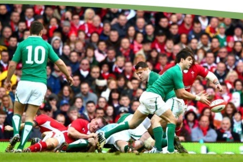 Cluiche cinniúnach romhainn