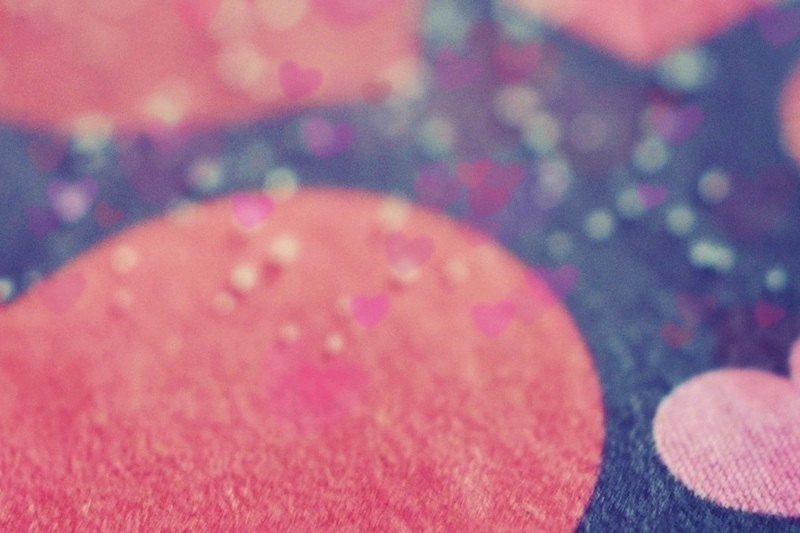 “Is fearr bheith singil ar Lá Fhéile Vailintín”