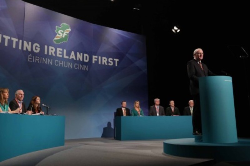 Sinn Féin, na Meáin agus na Gaeilgeoirí