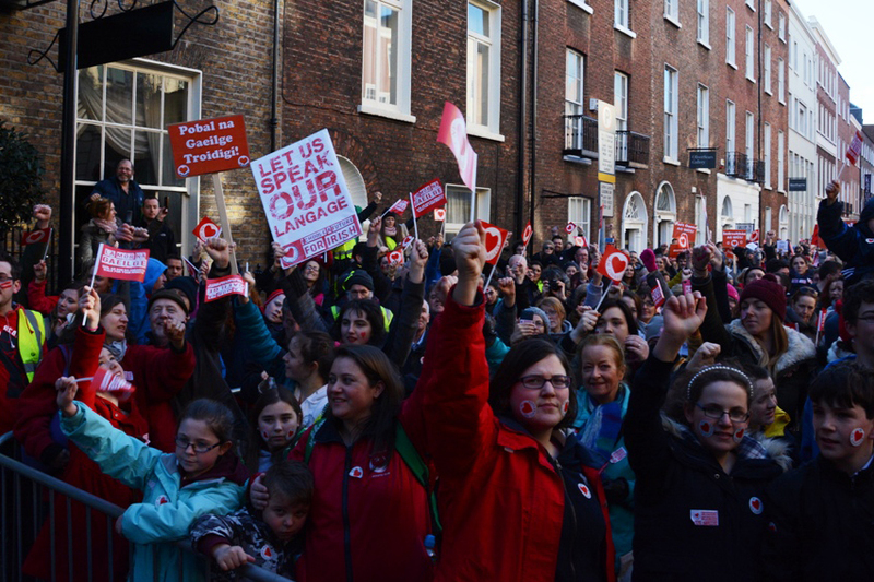 Bua seachas cúlú siar