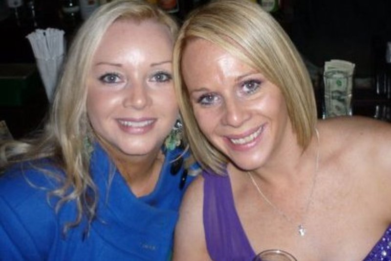 Tríd an Dorchadas - Eibhín Ní Dhuibheannaigh