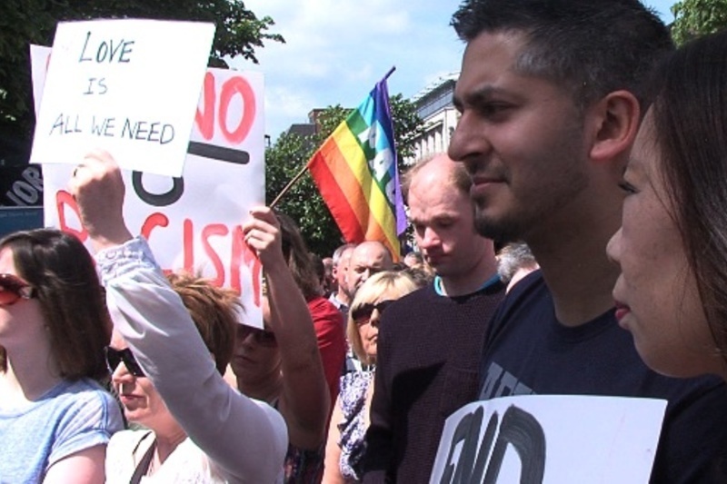 4,000  páirteach in agóidí frithchiníochais ó thuaidh