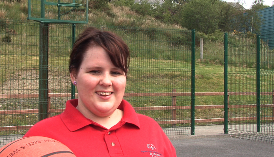 Tríd an Dorchadas - Marion Ní Ghallachóir