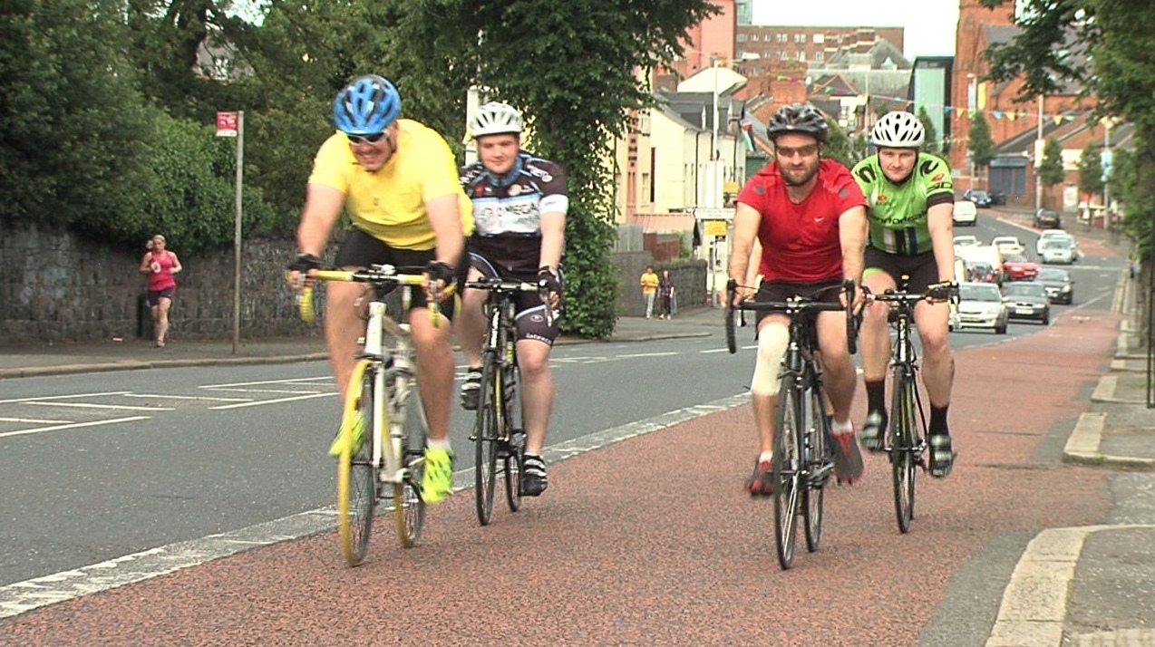 Rothaíocht go Ráth Cairn ar son bhus meánscoile