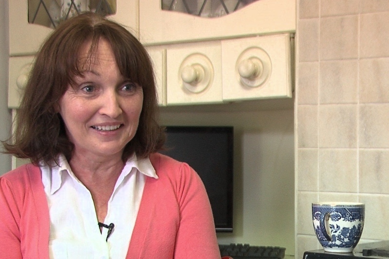 Mná Tí, a scéal - Fionnuala Mhic Giolla Bhríde