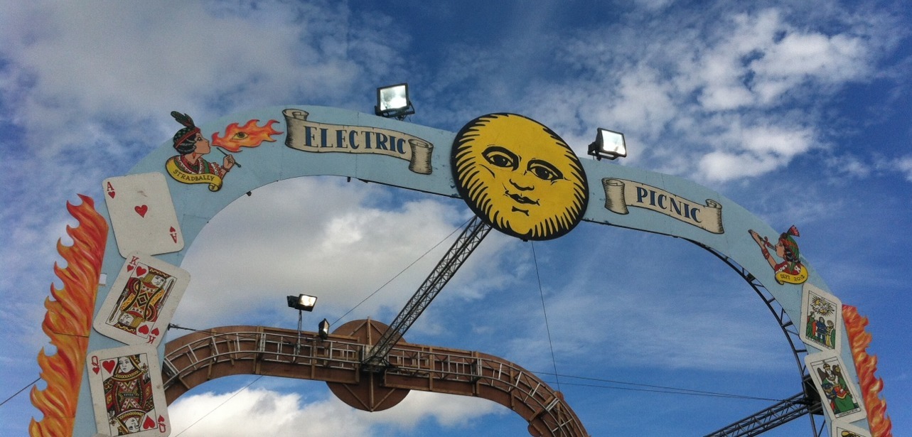 Súil siar ar an Phicnic Leictreach