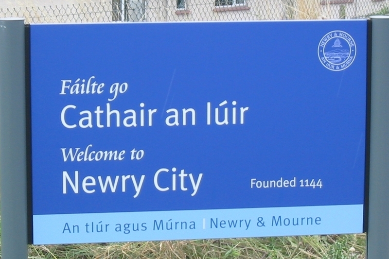 Cearta Gaeilge chun tosaigh ar ‘dhea-chaidreamh’ in Oirdheisceart Uladh