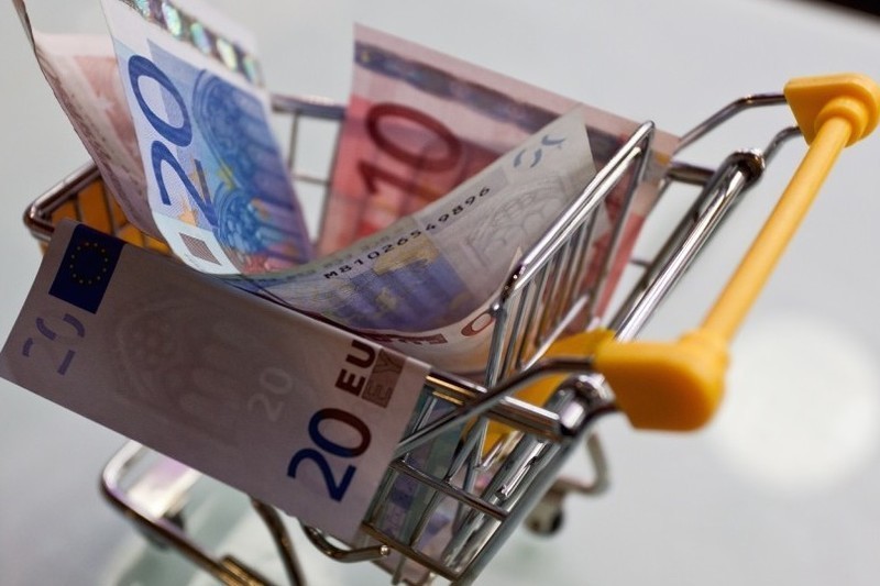 Siopadóireacht déine - Cad é an costas?