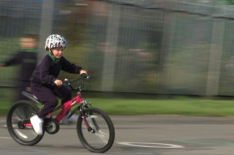 Rothaíocht ar son seirbhísí cúram leanaí Gaeilge