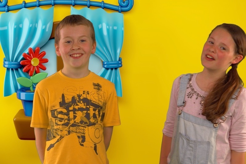 Idir mise agus tusa- Súgradh istigh nó súgradh amuigh?