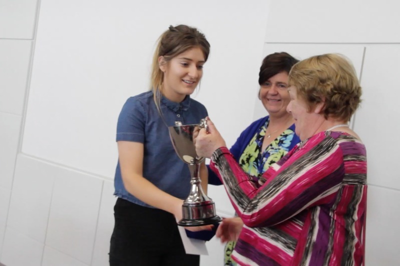 Comórtas Chorn Uí Chon Cheanainn ag bláthú