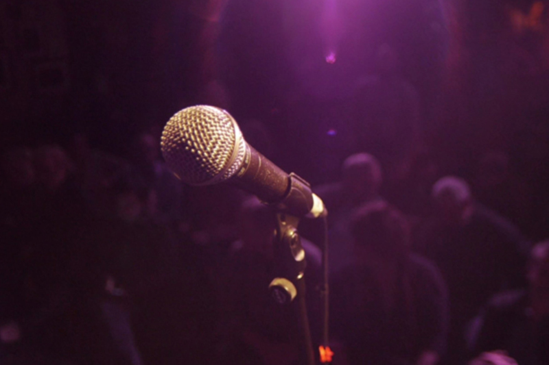 Cad is leasainm duit?